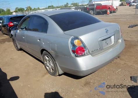 2004 Nissan Altima 2.5 S из США, поврежденный, VIN 1N4AL11D54C170738